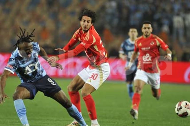أحمد رضا وثنائية البنك الأهلي: لماذا تخلّى بيراميدز عن حلم التتويج بالدوري؟