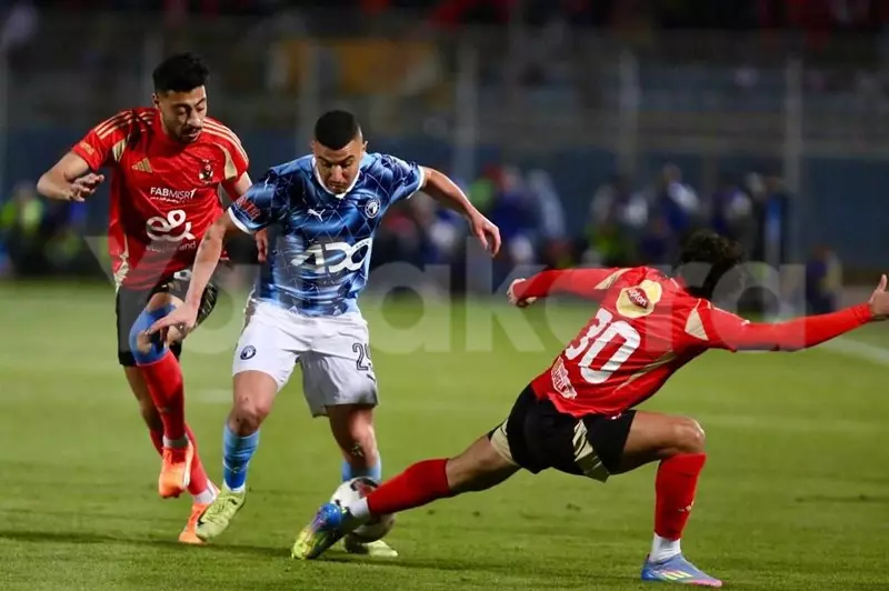 فرص التتويج: الأهلي وبيراميدز في صراع حسم لقب الدوري المصري